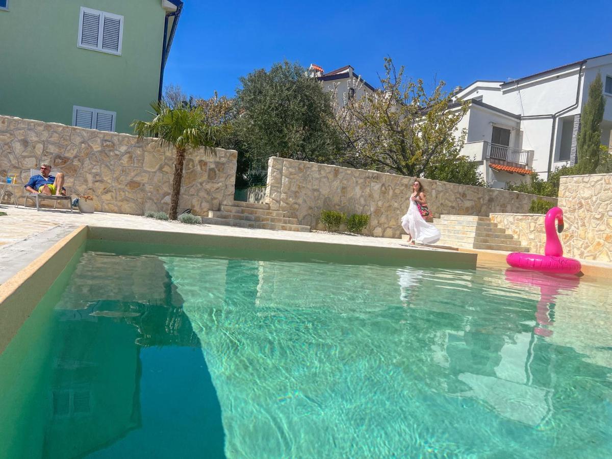 Apartment Baska Mit Poolarea - Krk, Kroatien Exterior photo