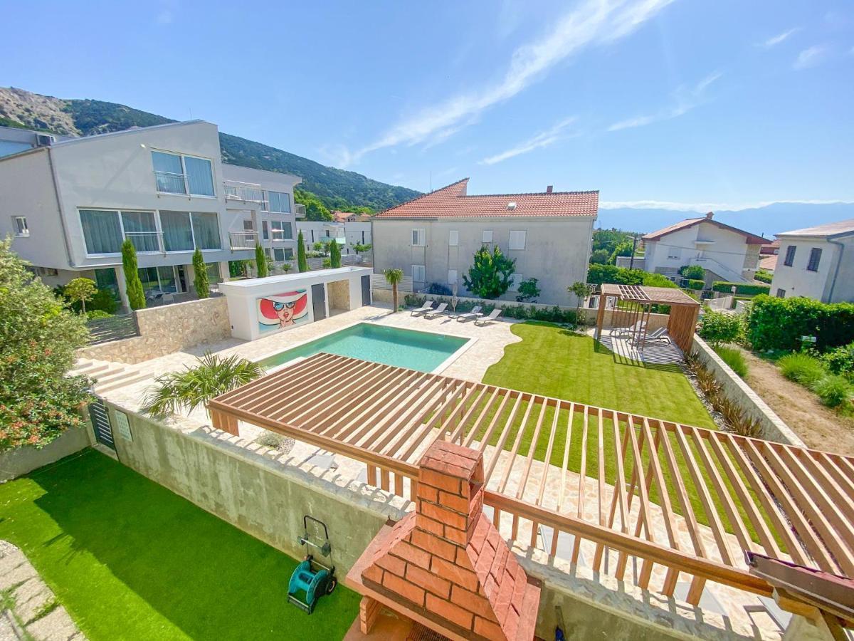 Apartment Baska Mit Poolarea - Krk, Kroatien Exterior photo