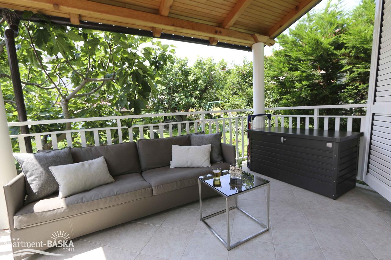 Apartment Baska Mit Poolarea - Krk, Kroatien Exterior photo